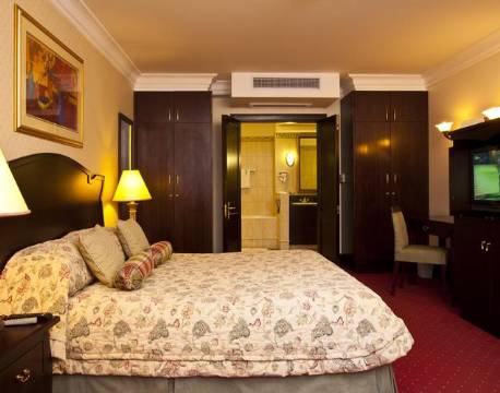 Safari Court Hotel, windhoek namibia 1 africa tours