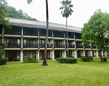  Baobab Beach Resort Diani Beach kenyakysten africa tours