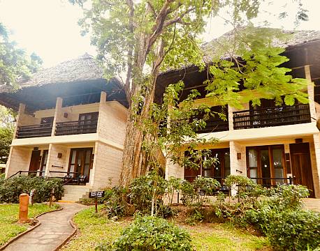  Baobab Beach Resort Diani Beach kenyakysten africa tours