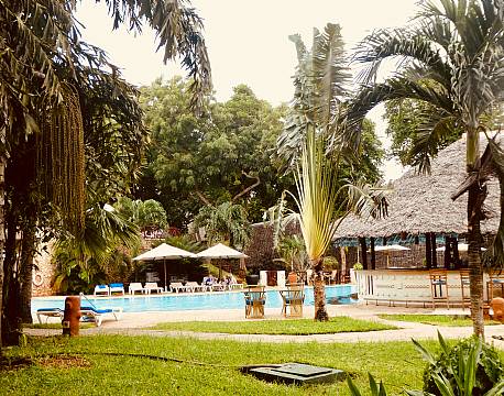 Baobab Beach Resort Diani Beach kenyakysten africa tours