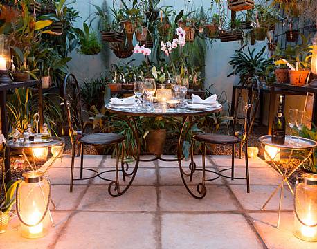 Giraffe Manor kenya 4 africa tours