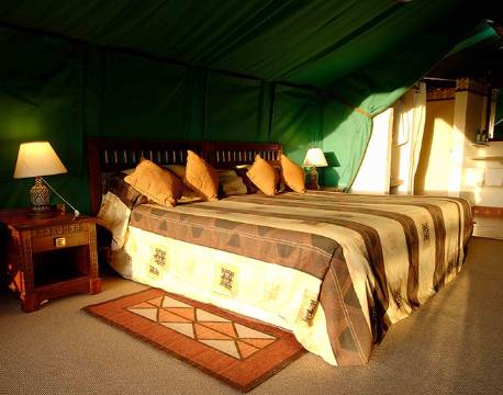 Standardværelse på Sweetwaters Serena Camp kenya 4 africa tours
