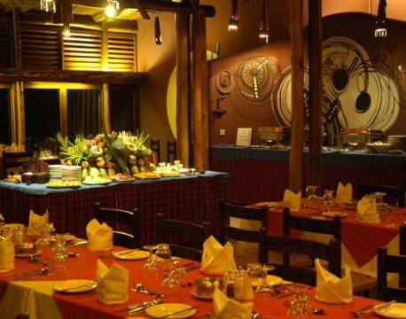 Buffet og restaurant på Amboseli Serena Safari Lodge 