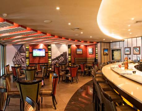 Bar og Lounge på Hotel Safari, Windhoek, Namibia 9 africa tours